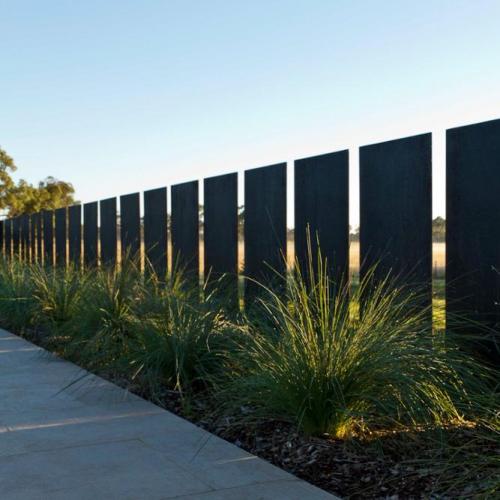 Как защитить забор от воздействия окружающей среды, не тратя много денег. Заборы и защита от внешних факторов