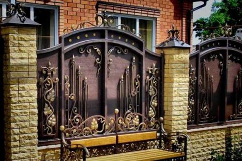 Какие дизайны доступны для недорогих заборов. Материалы для изготовления изгородей