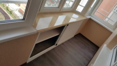 Отделка балкона ламинатом. Выбор ламината для балкона или лоджии