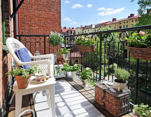 Как наполнить открытый балкон красотой и уютом. Открытый балкон 2023: ТОП-80 идей дизайна с фото 07