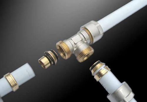 Как соединить полипропиленовые трубы без пайки. Как врезаться в полипропиленовую трубу без пайки: возможные варианты