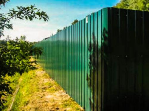 Что входит в понятие забор под ключ. Забор из профлиста под ключ