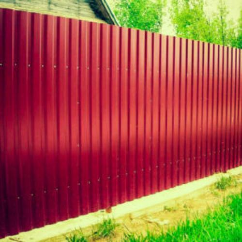 Что входит в понятие забор под ключ. Забор из профлиста под ключ