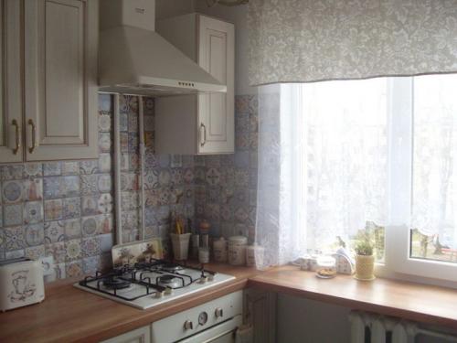 Чем заменить фартук на кухне вместо плитки. Что такое фартук и для чего он нужен на кухне 26 Чем заменить фартук на кухне вместо плитки. Что такое фартук и для чего он нужен на кухне 26