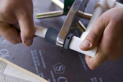 Монтаж водопровода из полипропиленовых труб своими руками. Подготовка к монтажу полипропиленовых труб 03 Монтаж водопровода из полипропиленовых труб своими руками. Подготовка к монтажу полипропиленовых труб 03