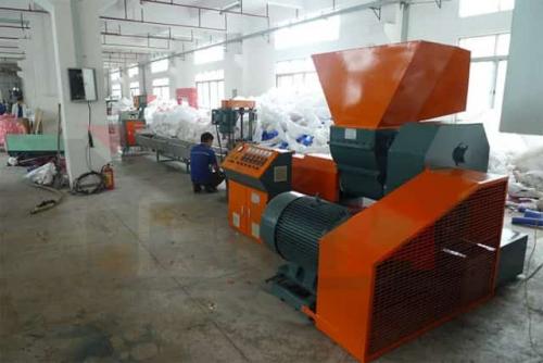 Труба теплоизоляционная из вспененного полиэтилена. Области применения утеплителей вспененного полиэтилена 01