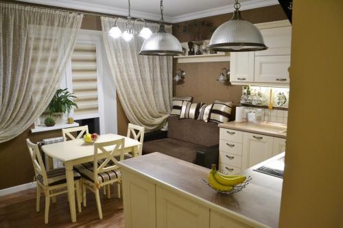 Снос стены между кухней и комнатой в панельном доме. Перепланировка: как объединить кухню с комнатой (гостиной)?