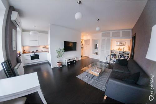 Снос стены между кухней и комнатой в панельном доме. Перепланировка: как объединить кухню с комнатой (гостиной)?