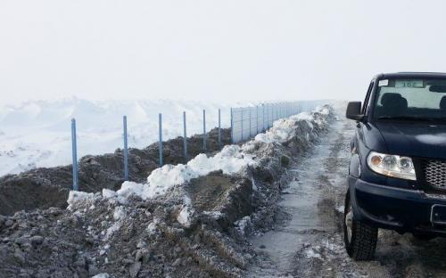 Как избежать ошибок при монтаже забора из 3D сетки. Советы монтажников. Как избежать перекоса столбов при установке 3Д забора
