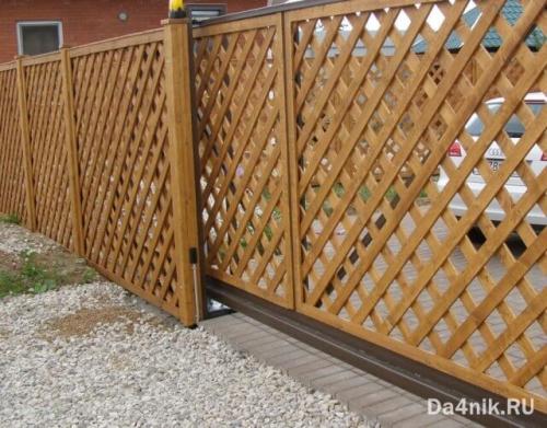 ТОП-25 самых дешевых вариантов забора для дачи и дома. Деревянные заборы 03