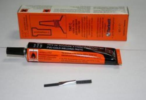 Чем клеить линолеум на стыках. Холодная сварка линолеума