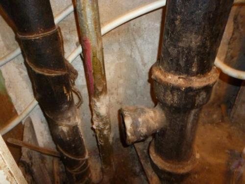 Как разобрать канализационные чугунные трубы. Демонтаж чугунной канализации: разбор, расчеканка