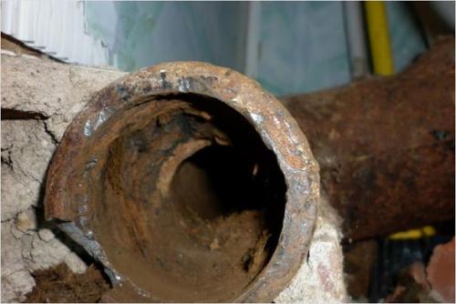 Как разобрать чугунную канализацию. Демонтаж чугунных канализационных труб