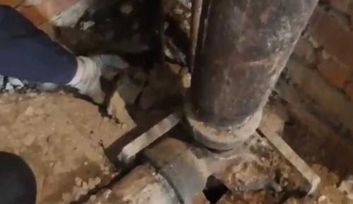 Замена чугунного тройника канализации на пластиковый. Замена чугунных канализационных труб на пластиковые