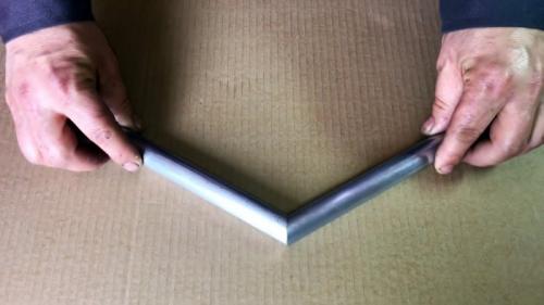 Как соединить две трубы под 90 градусов. Процесс соединения труб без сварки