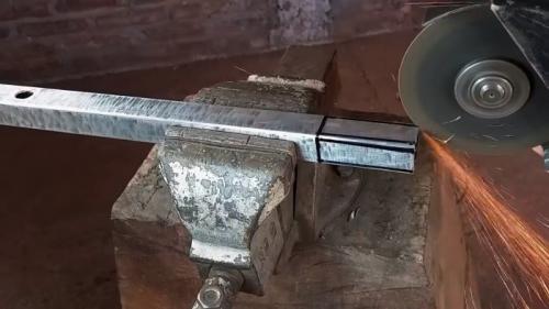 Как соединить две трубы под 90 градусов без сварки. Процесс соединения двух одинаковых профильных квадратных труб без сварки