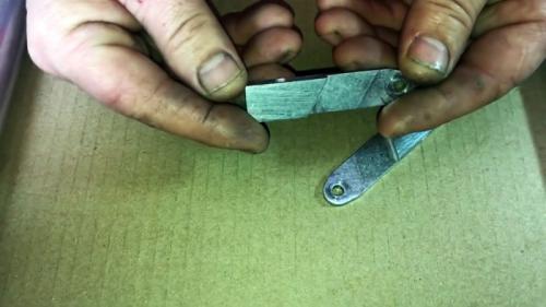 Как соединить две трубы под 90 градусов. Процесс соединения труб без сварки