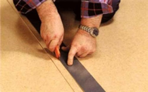 Чем приклеить линолеум к фанере. Закрепление линолеума