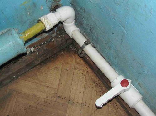 Переходник с металлической трубы на пластиковую без резьбы. Резьбовой переход с железа на полипропилен