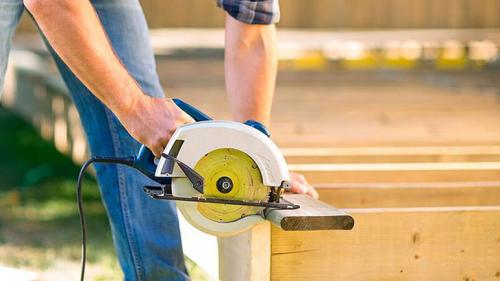 Какое оборудование и инструмент нужны для строительства дома. 15 инструментов для строительства каркасного дома 09