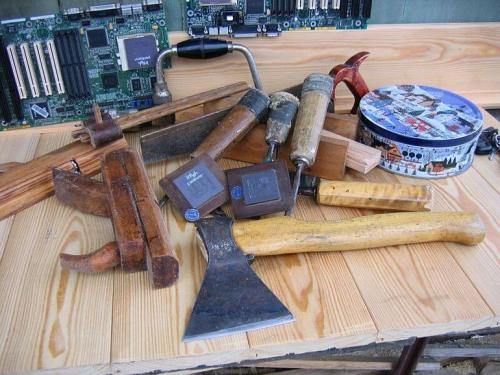 Какое оборудование и инструмент нужны для строительства дома. 15 инструментов для строительства каркасного дома 08