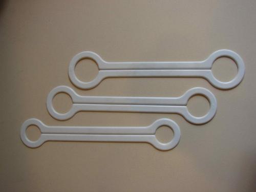 Как установить декоративную обвод-заглушку на трубу ПВХ. Как обойти трубу ПВХ-пленкой?