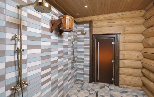 Как сделать пол в ванной в деревянном доме. Пол в ванной в деревянном доме: как сделать своими руками сухо, тепло и недорого