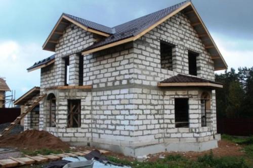 Самый дешевый материал для строительства дома. Из каких материалов и по какой технологии построить бюджетный загородный дом