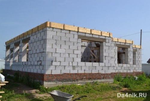 Материалы для строительства дома цены. Сколько стоит построить дом на даче в 2022 году?