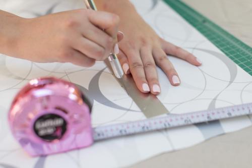 Что можно сделать вместо фартука на кухню. Чем можно заменить фартук на кухне? 16