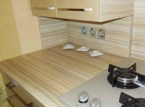 Что можно сделать вместо фартука на кухню. Чем можно заменить фартук на кухне?