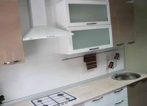 Крепление фартука на кухне из МДФ. Плюсы и минусы 12