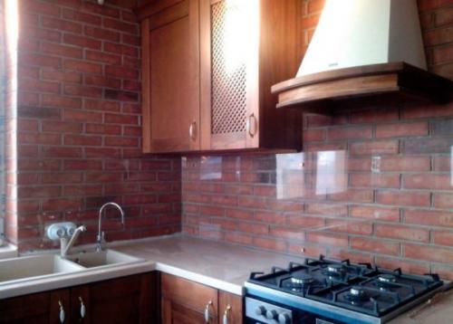 Как установить кухонный фартук из пластика. Как прикрепить пластиковый фартук на кухне своими руками