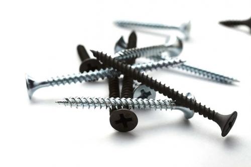 Установка фартука на саморезы. Как прикрепить кухонный фартук из МДФ: обзор методов