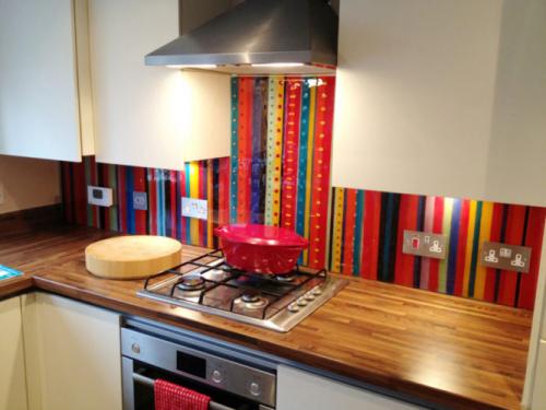 Что использовать на кухне кроме плитки. Покраска или побелка 20