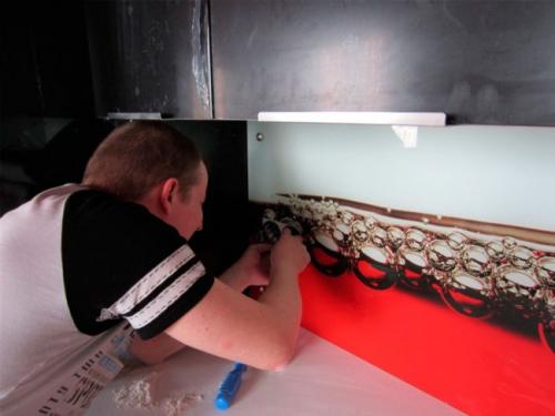 Как установить кухонный фартук. Что нужно для самостоятельной установки 15