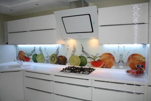 Чем заменить фартук на кухне вместо плитки дешево. Чем заменить керамическую плитку на кухонном фартуке 02