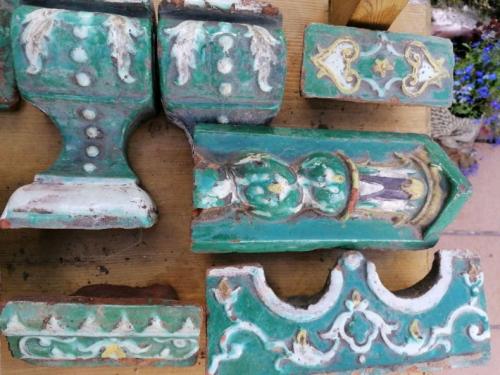 Не снимая старую кафельную плитку. Как обновить плитку в ванной не меняя ее и не снимая: самые лучшие варианты, как дать новую жизнь старой кафельной плитке, 105 фото