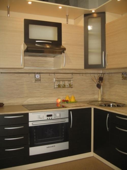 Как крепить фартук на кухне. Установка кухонного фартука из панелей МДФ, ПВХ, плитки, стекла, мозаики 02