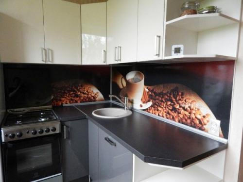 Как крепить фартук на кухне. Установка кухонного фартука из панелей МДФ, ПВХ, плитки, стекла, мозаики 06