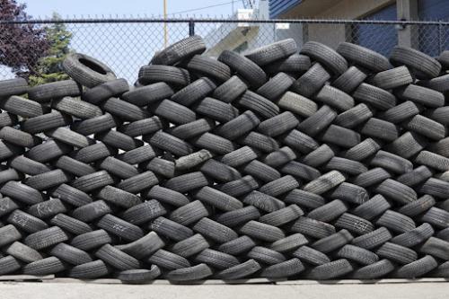 Самый дешевый вариант забора своими руками. Какой забор обойдется вам дешевле всего: лучшие варианты недорогих ограждений