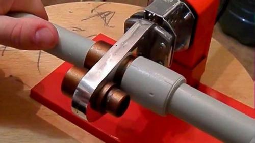 Пайка пластиковых труб в ванной. Специфика пайки труб из полипропилена