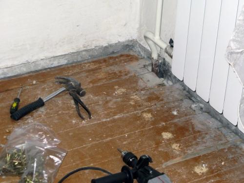 Укладка плитки на деревянный пол из досок по лагам своими руками. Подробная технология, как сделать правильно пол и уложить плитку