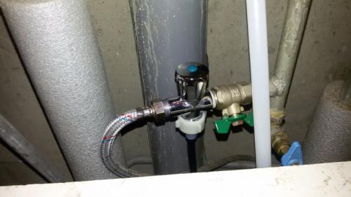 Кран для стиральной машины: обзор видов, правила выбора и монтаж 04