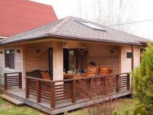 Баня с спальней. Внутреннее оформление комнаты отдыха 04