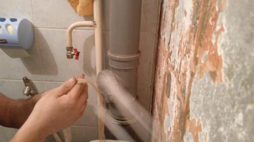 Как поменять кран под давлением воды. Как поменять кран под давлением