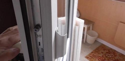 Фурнитура для пластиковых окон, какую выбрать. Какая фурнитура лучше для пластиковых окон: отзывы, рейтинг 2019 года 10 Фурнитура для пластиковых окон, какую выбрать. Какая фурнитура лучше для пластиковых окон: отзывы, рейтинг 2019 года 10