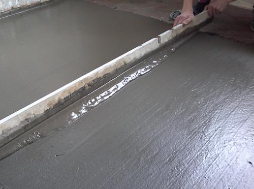 На что кладут плитку на пол в деревянном доме. Монтаж основания