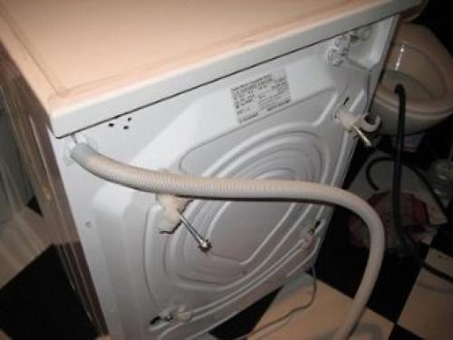 Кран для стиральной машины прямой. Кран для стиральной машины: обзор видов, правила выбора и монтаж 09