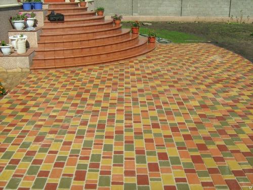 Укладка тротуарной плитки своими руками на песок без цемента. Как обойтись без цементной смеси при укладке тротуарной плитки